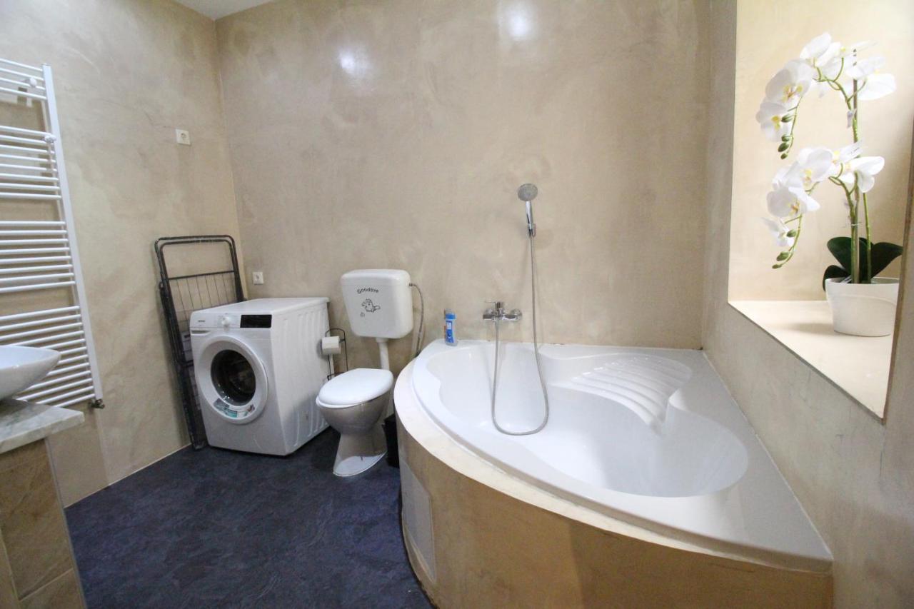 Private Double Bedroom Rf2 Vienna Exterior photo